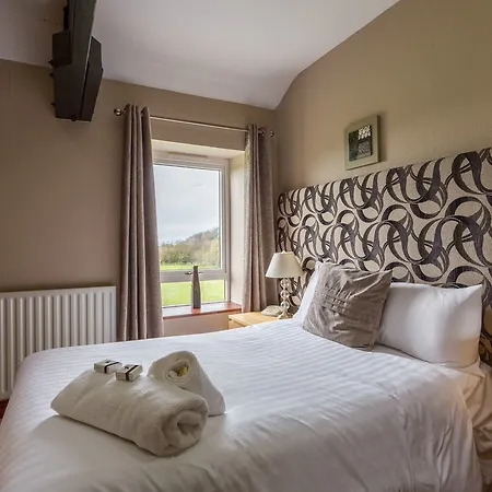 Country house Westlakes And Restaurant Seascale