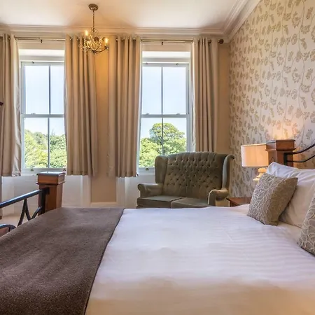 Country house Westlakes And Restaurant Seascale