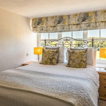 Westlakes And Restaurant Country house